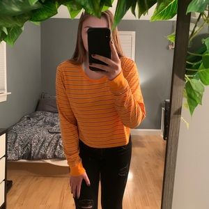 Long sleeve slightly cropped shirt